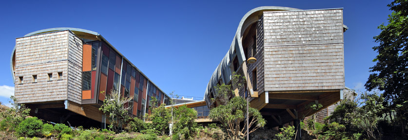 La maison du Parc national (Plaine des Palmistes) - MO : Parc national de la Réunion / MOE : APA/2APMR / GECP / BOIS DE BOUT / INSET / CREATEUR / LEU (crédit photo © Hervé Douris) 