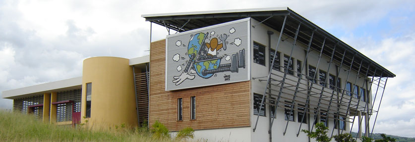 IUT de Saint Pierre - MO : Université de la Réunion / MOE : FAESSEL-BOEHE / RTI / INSET / IMAGEEN / TRIBU / CPO