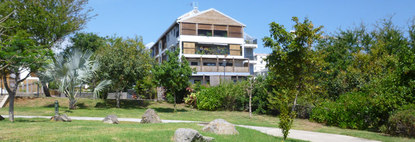 Rénovation urbaine de Ravine Blanche (Saint Pierre) - MO : Ville de Saint Pierre - AMO : LEU / CCIR / 21°SUD / SQA / SEDRE - MOE : HELIOS / FEDT / CER
